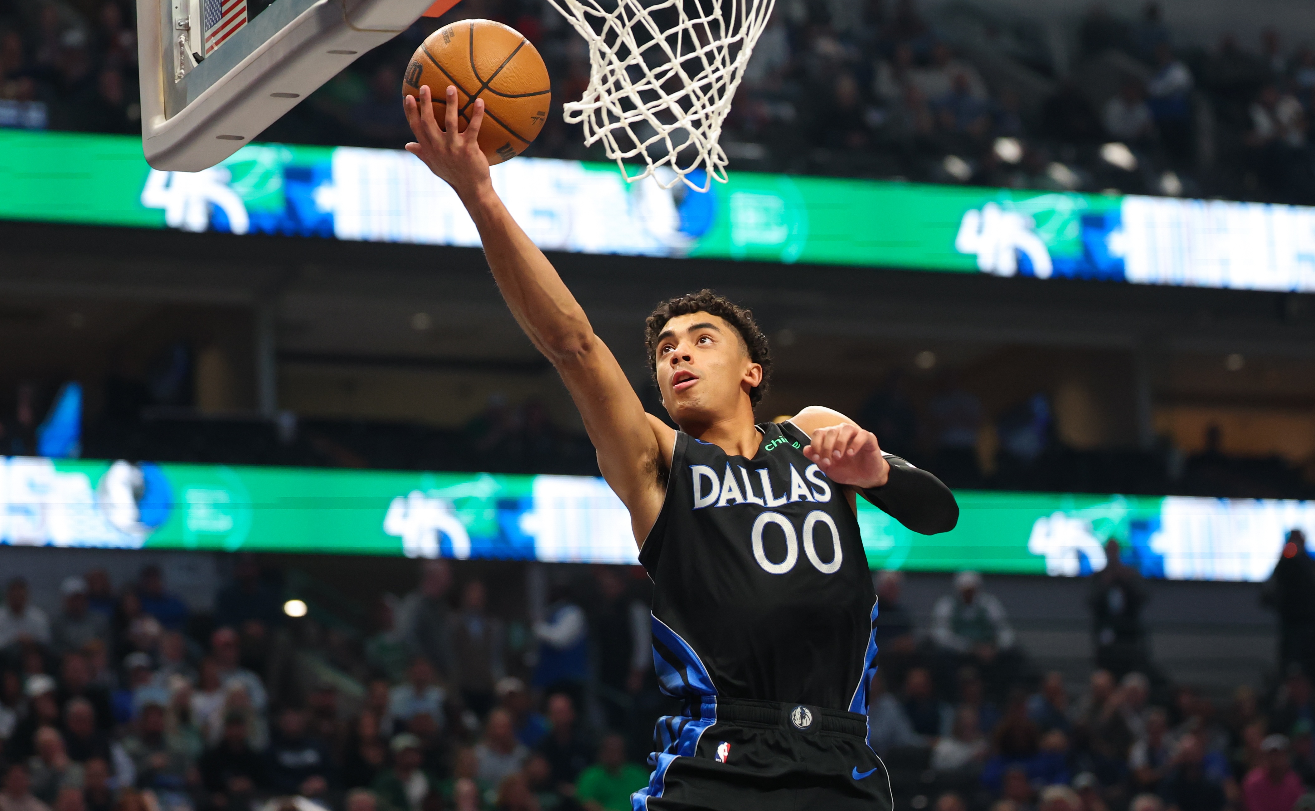 赛程直播-外线哑火！克里斯蒂15投仅4中拿到11分5板 三分9中1